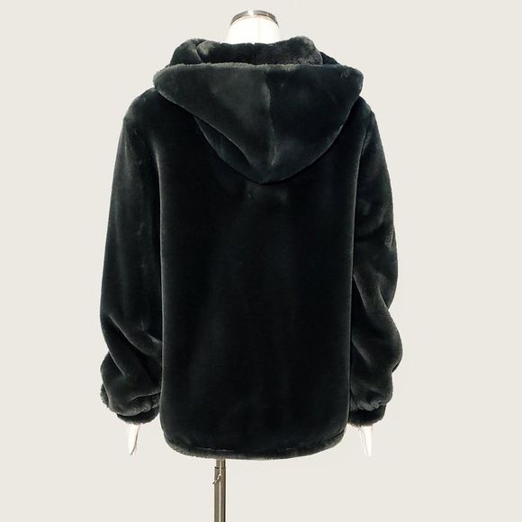 Gallery Faux Fur Coat - Picture 5 of 8